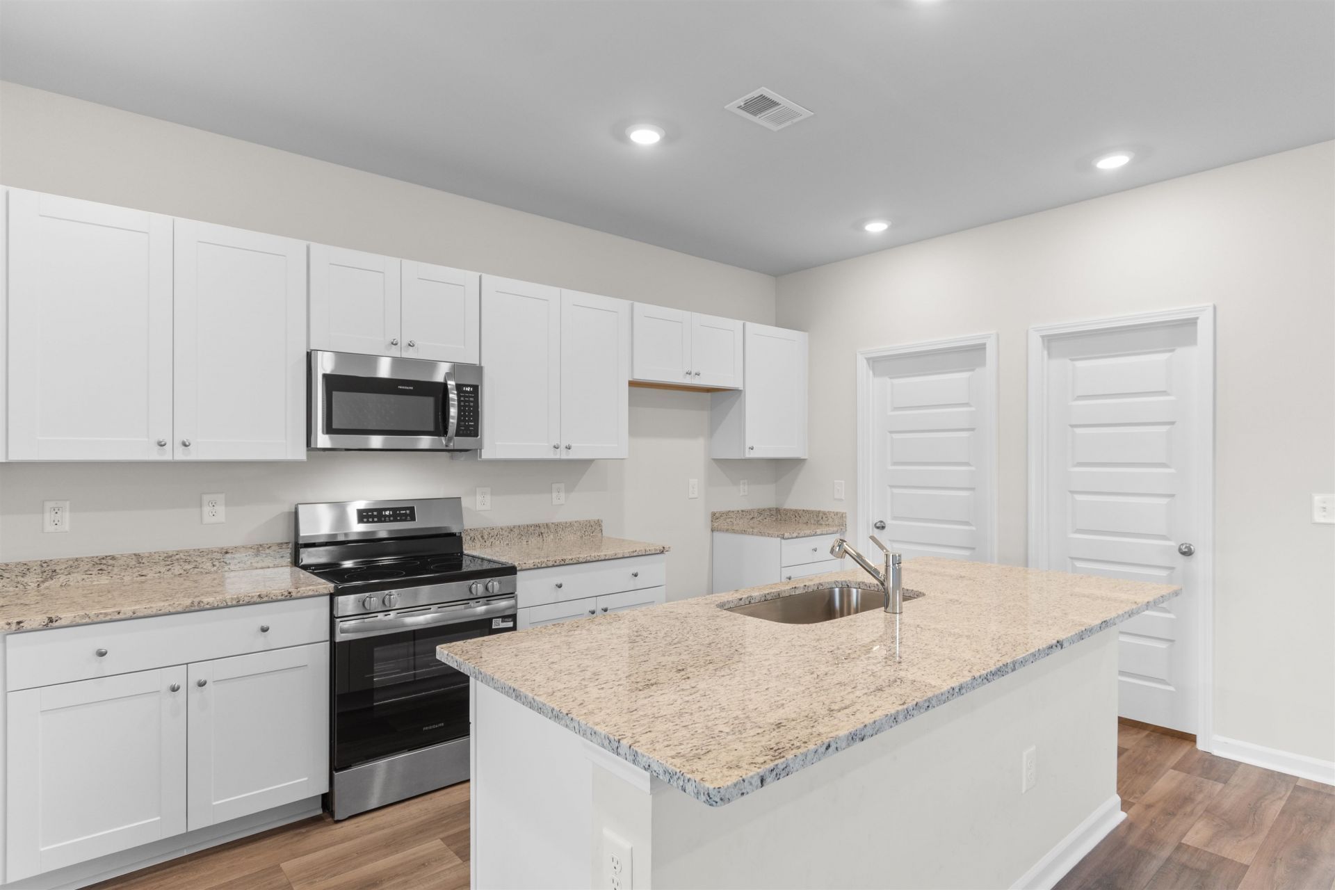 1209 Patchouli Dr. Photo 7