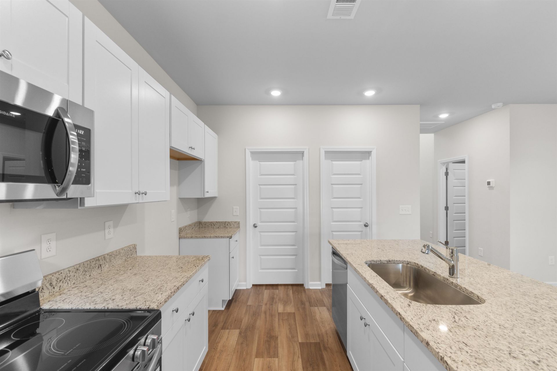1209 Patchouli Dr. Photo 9
