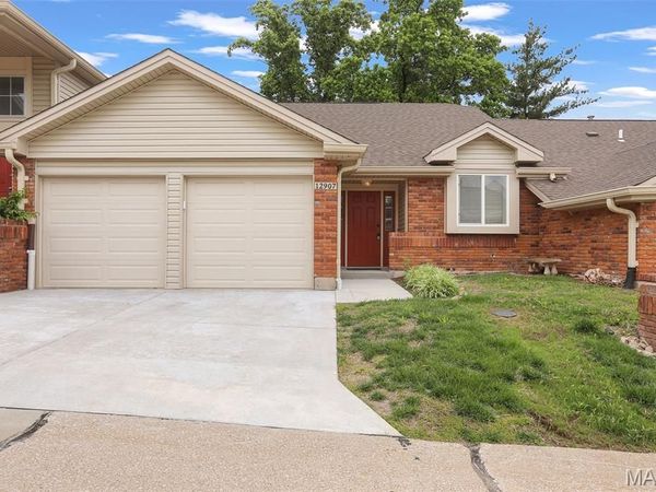 12907 Springdale Village Drive, Unincorporated, MO 63146