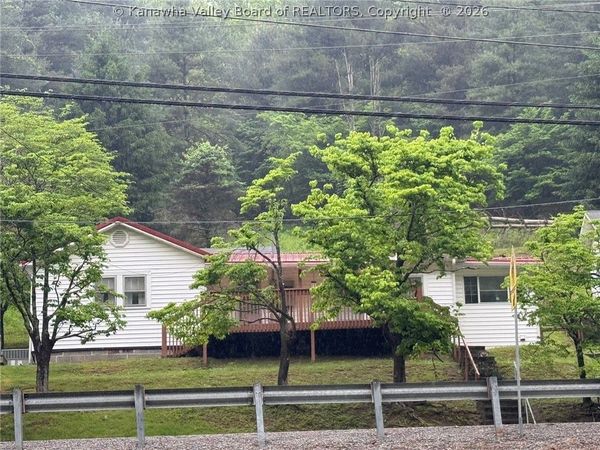 1136 Clay Highway Highway, Clay, WV 25043