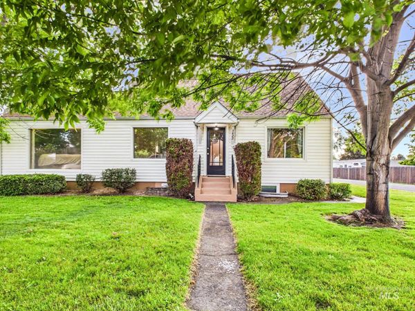 3422 6th St, Lewiston, ID 83501