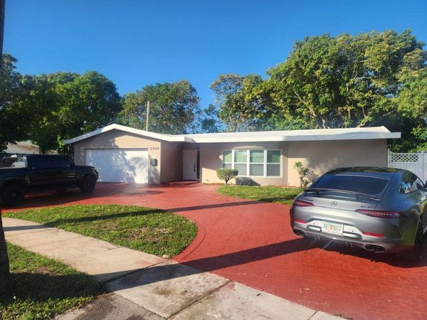 2360 NW 37th Terrace, Lauderdale Lakes, FL 33311