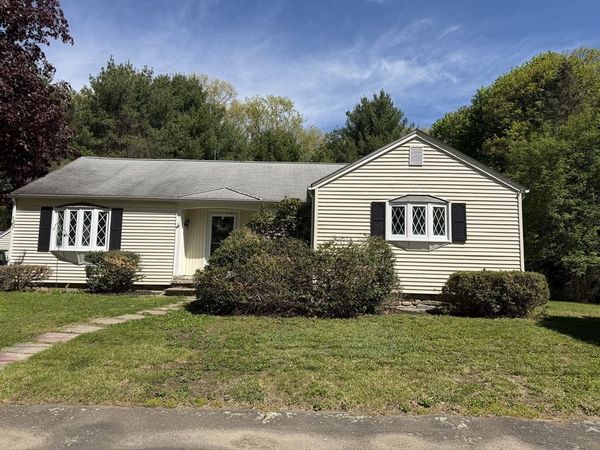 33 Highland St, Webster, MA 01570