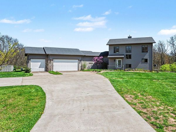 26401 27 1/2 Street, Gobles, MI 49055