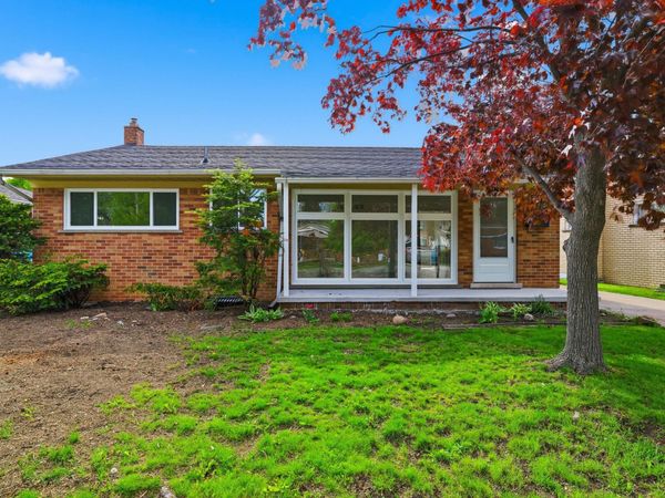 16608 Windermere Circle, Southgate, MI 48195
