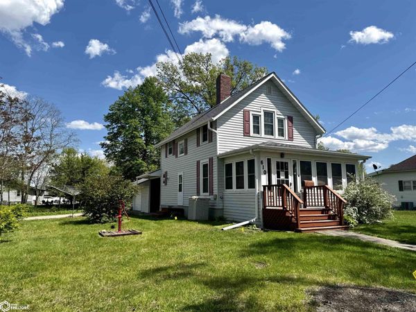 610 S 8Th Street, Chariton, IA 50049