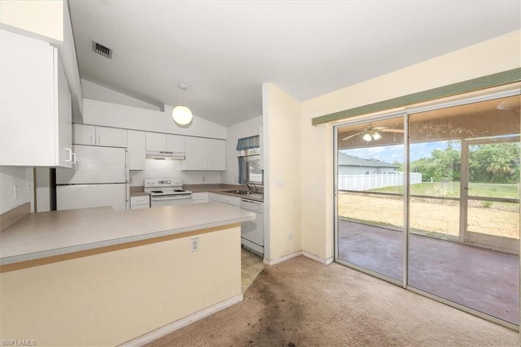6211 Castlewood Cir, Fort Myers, FL 33905 Photo
