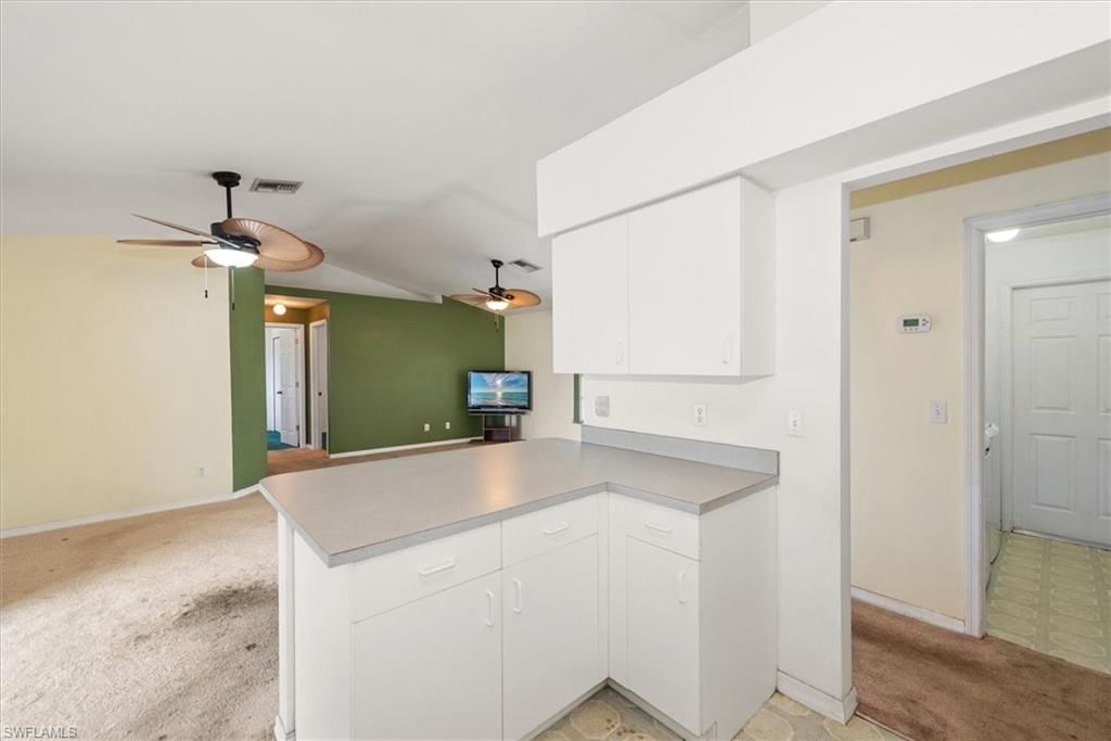 6211 Castlewood Cir, Fort Myers, FL 33905 Photo