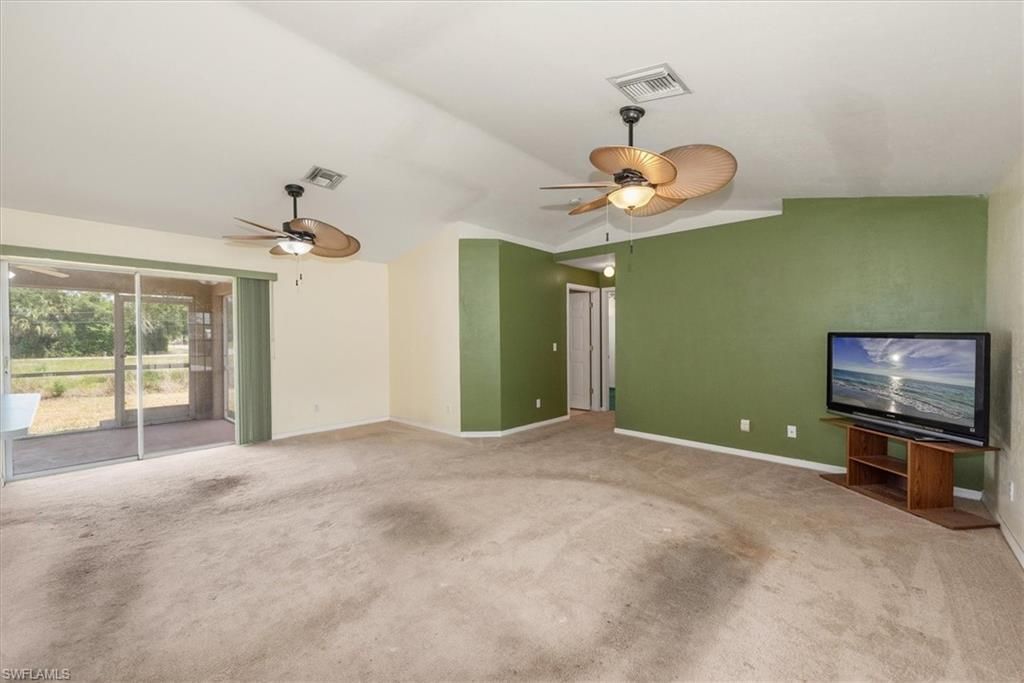 6211 Castlewood Cir, Fort Myers, FL 33905 Photo
