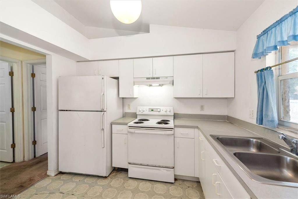 6211 Castlewood Cir, Fort Myers, FL 33905 Photo