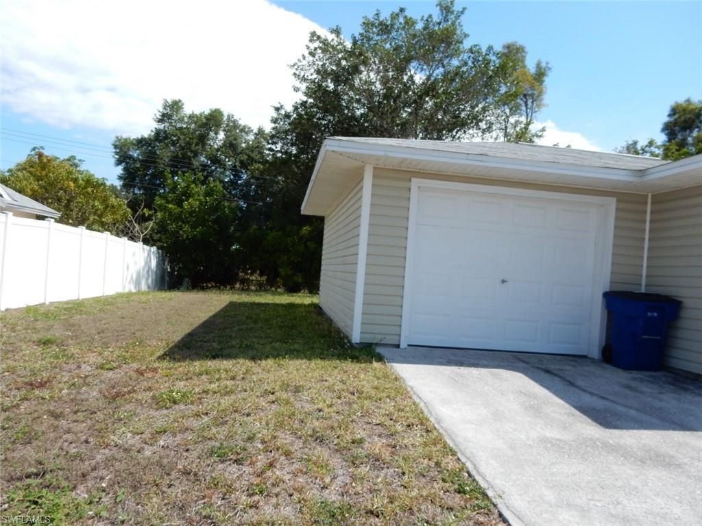 899 Ridgeway Dr, North Fort Myers, FL 33903 Photo