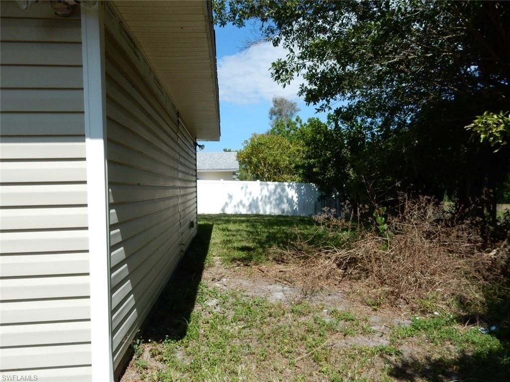899 Ridgeway Dr, North Fort Myers, FL 33903 Photo