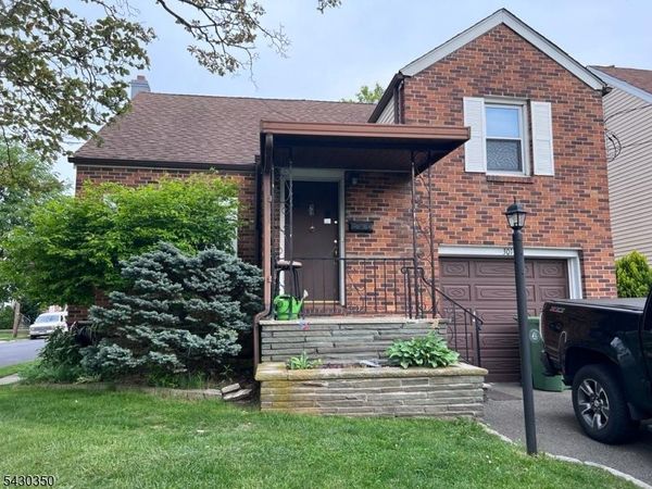 301 W Elm St, Linden, NJ 07036
