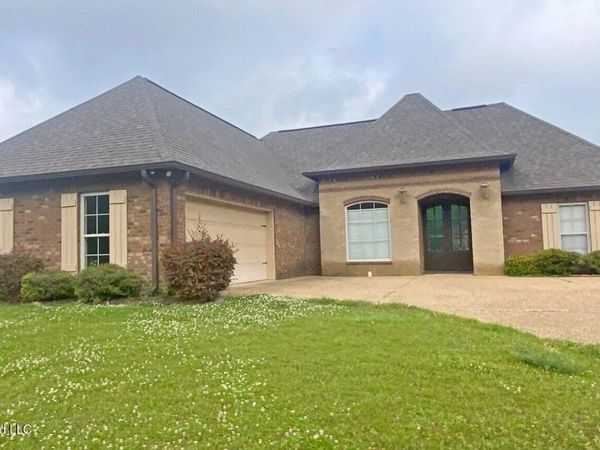 216 Olde Trace Drive, Vicksburg, MS 39180