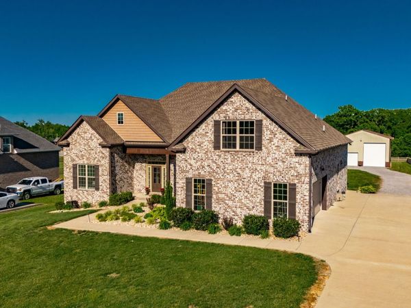 335 Drivers Ln, Gallatin, TN 37066