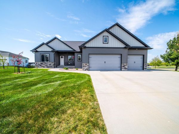 17108 Hilltop Lane SE, Chatfield, MN 55923