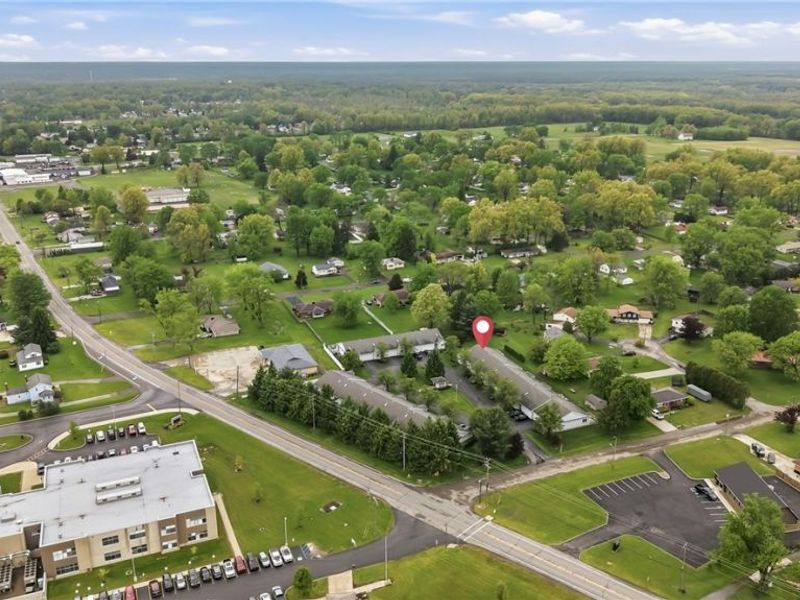 111 Greenfield Oval NW, Warren, OH 44483 Photo 14