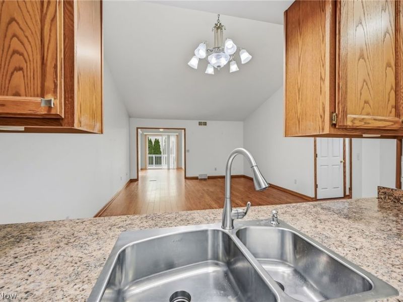 111 Greenfield Oval NW, Warren, OH 44483 Photo 21