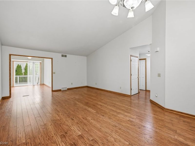 111 Greenfield Oval NW, Warren, OH 44483 Photo 27