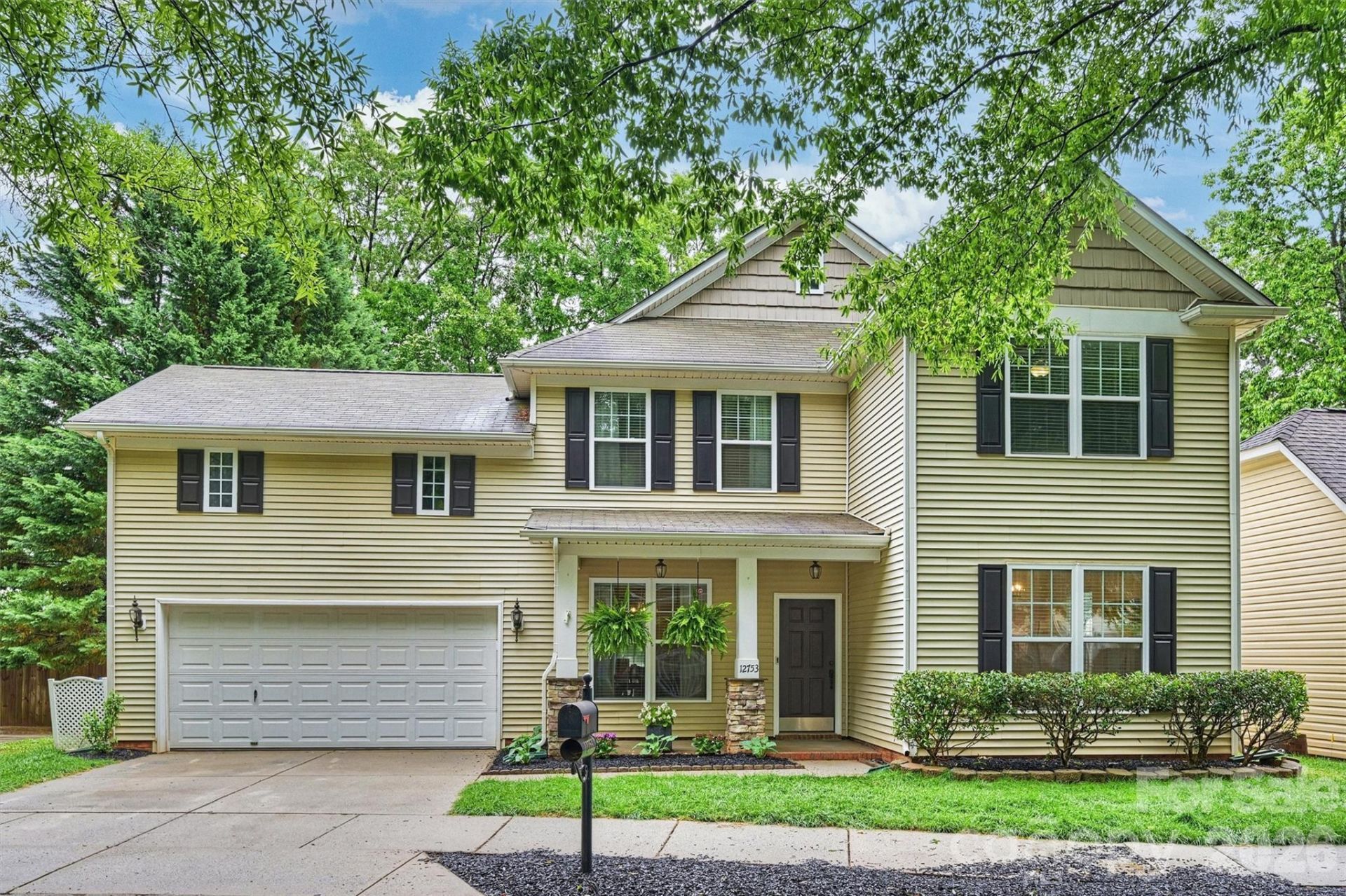 12753 Cross Dale Drive , Huntersville, NC 28078 Main Photo