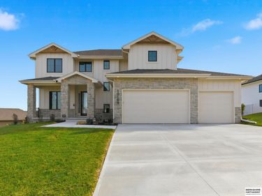 10109 Laramie Street , Papillion, NE 68046