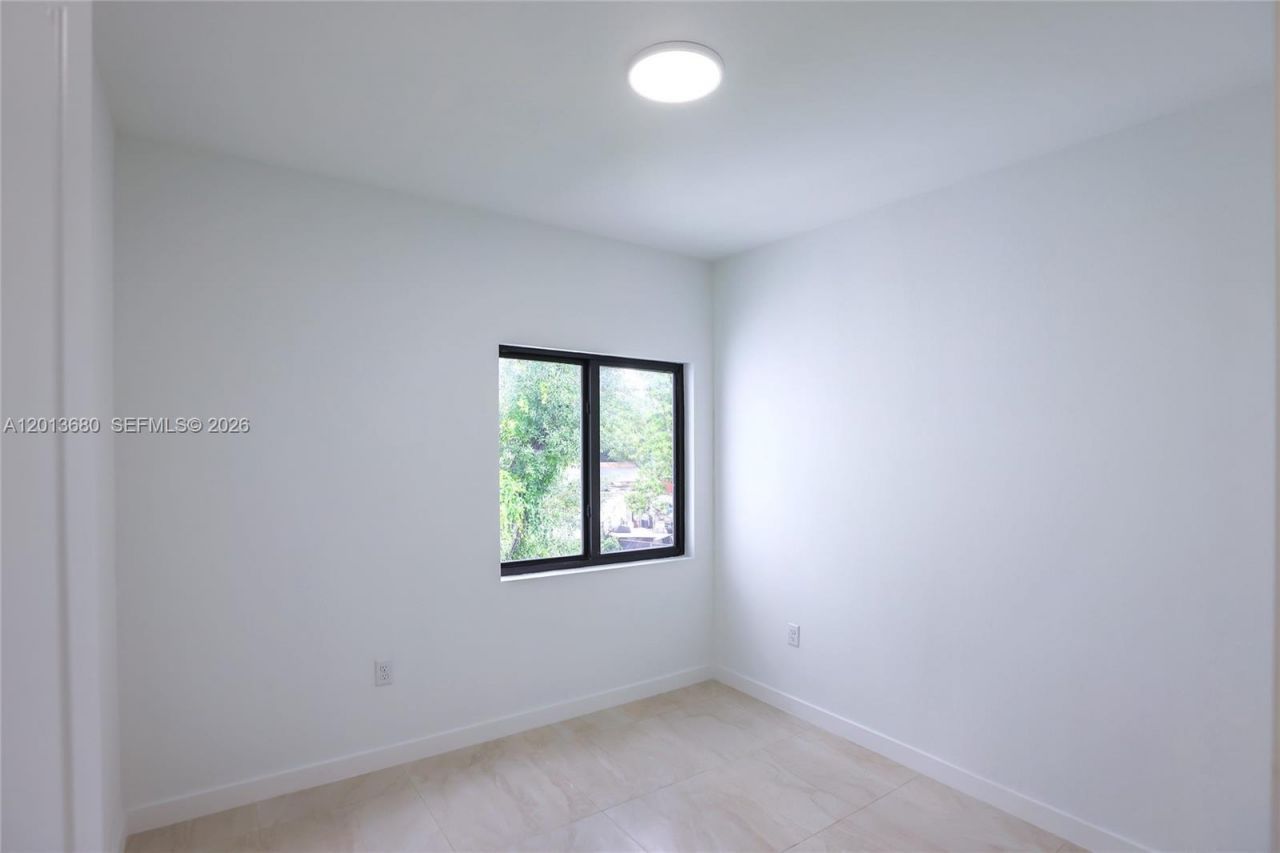 2967 NW 59 St, Miami, FL 33142 Photo