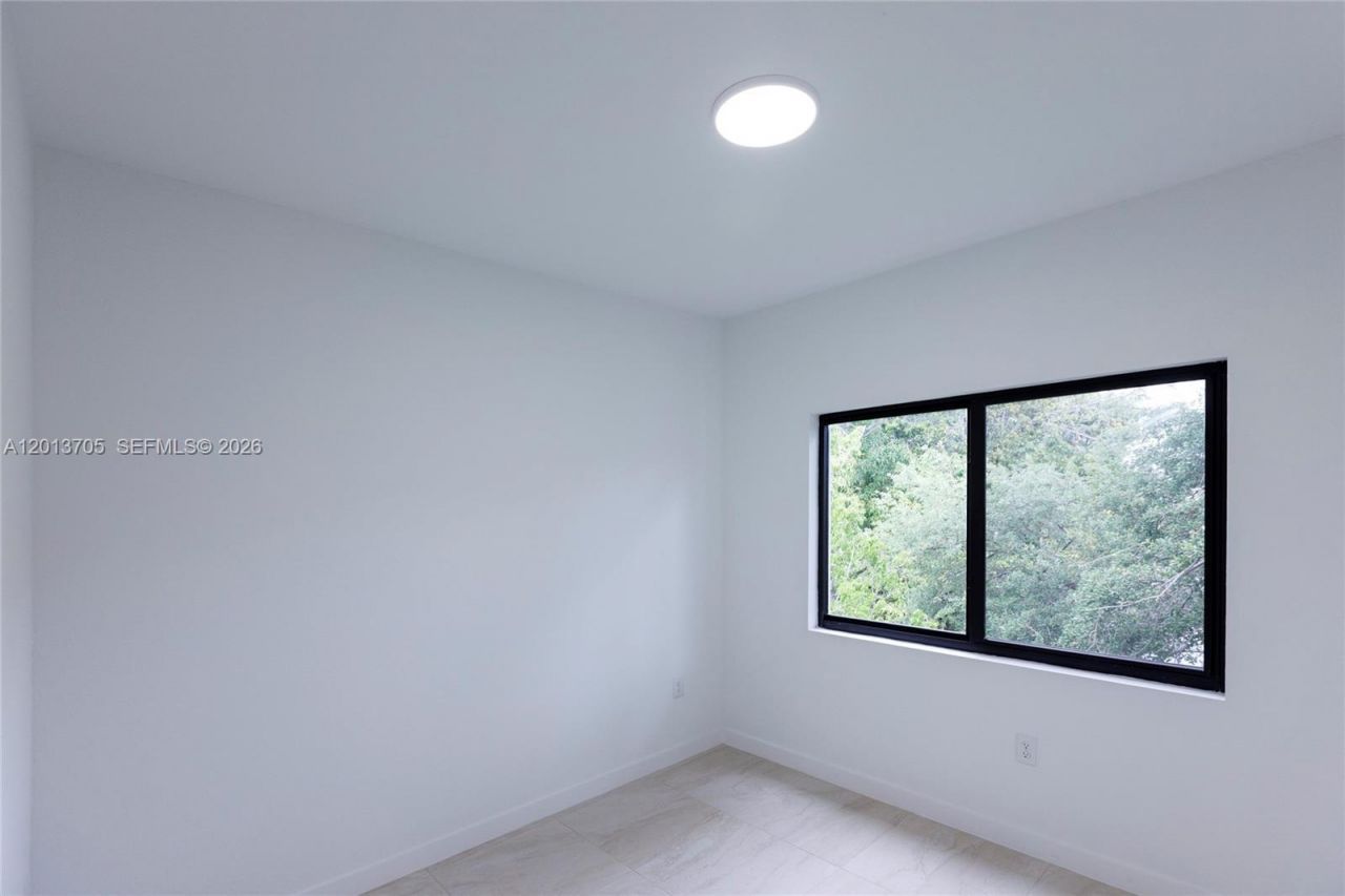 2969 NW 59 St, Miami, FL 33142 Photo