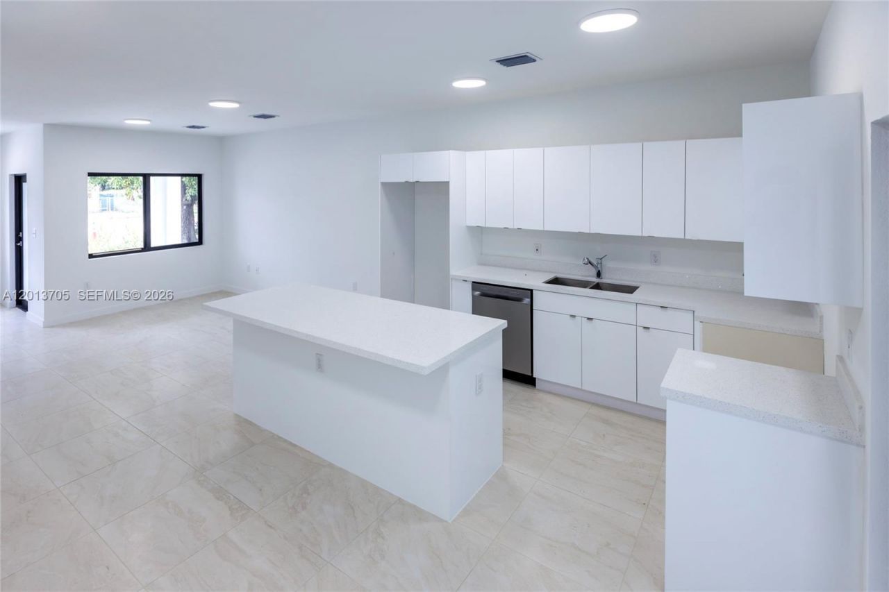 2969 NW 59 St, Miami, FL 33142 Photo