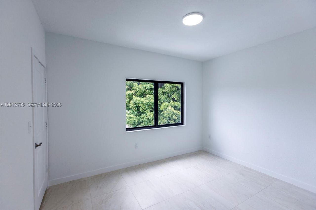 2969 NW 59 St, Miami, FL 33142 Photo