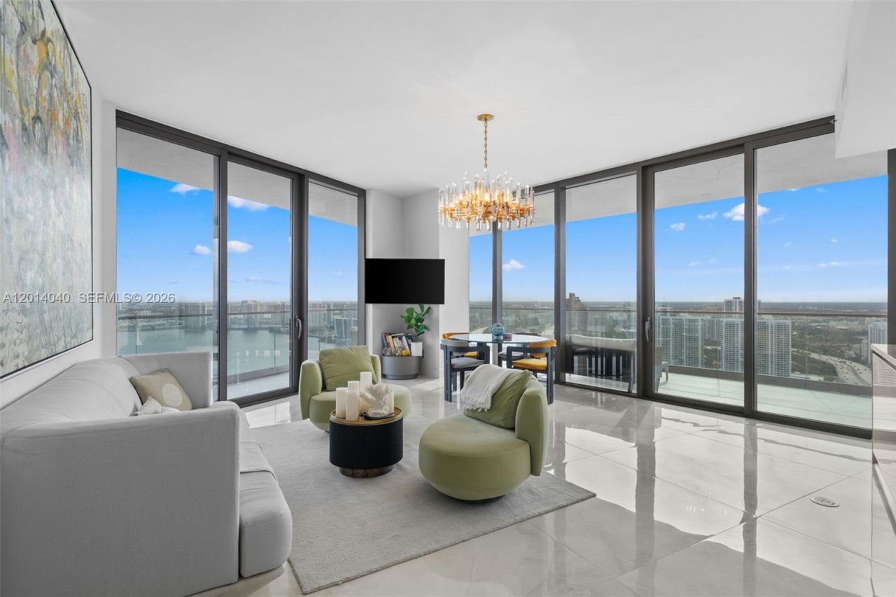 18975 Collins Ave, Unit 3205, Sunny Isles Beach, FL 33160 Photo