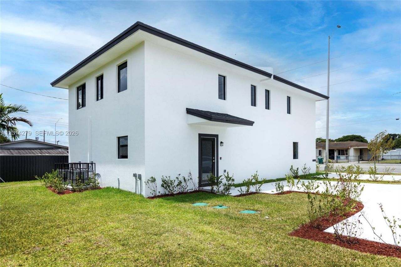 9151 NW 32 Ave, Miami, FL 33147 Photo