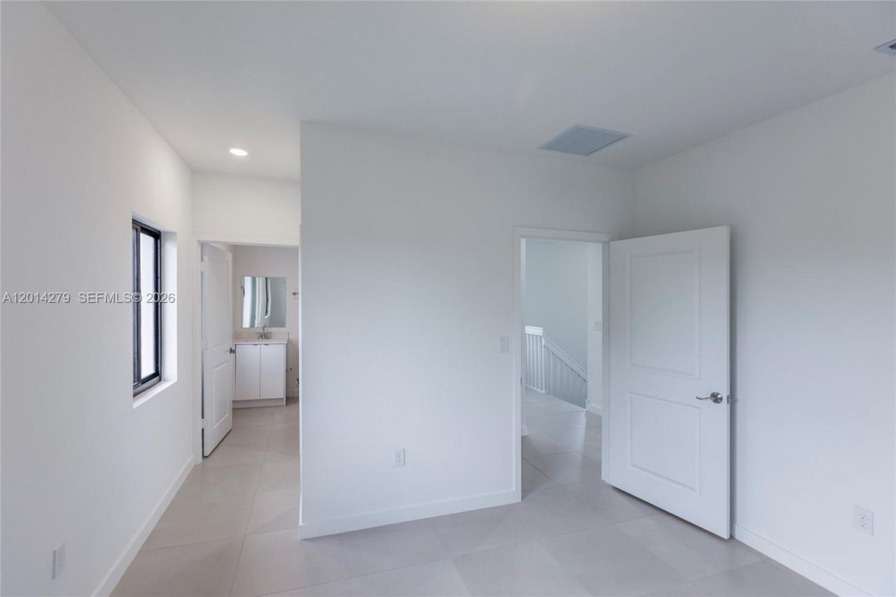 9151 NW 32 Ave, Miami, FL 33147 Photo