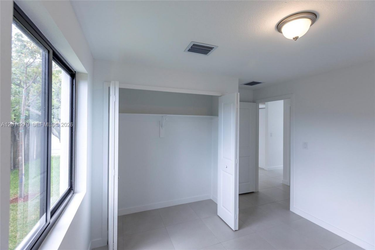9151 NW 32 Ave, Miami, FL 33147 Photo