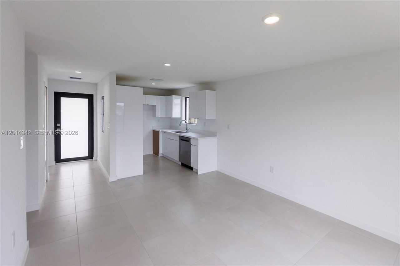 9155 NW 32 Ave, Miami, FL 33147 Photo