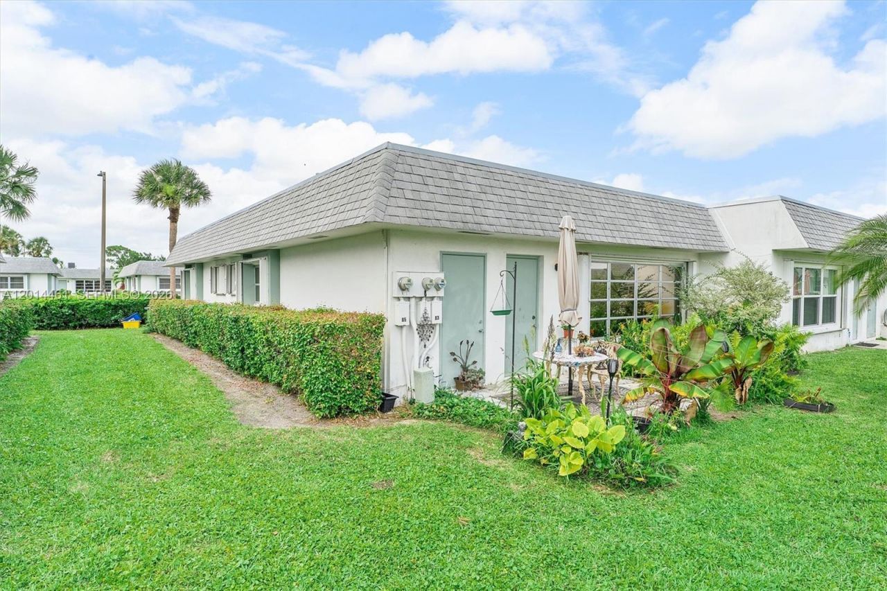 2638 E Gately Dr E, Unit 85, West Palm Beach, FL 33415 Photo