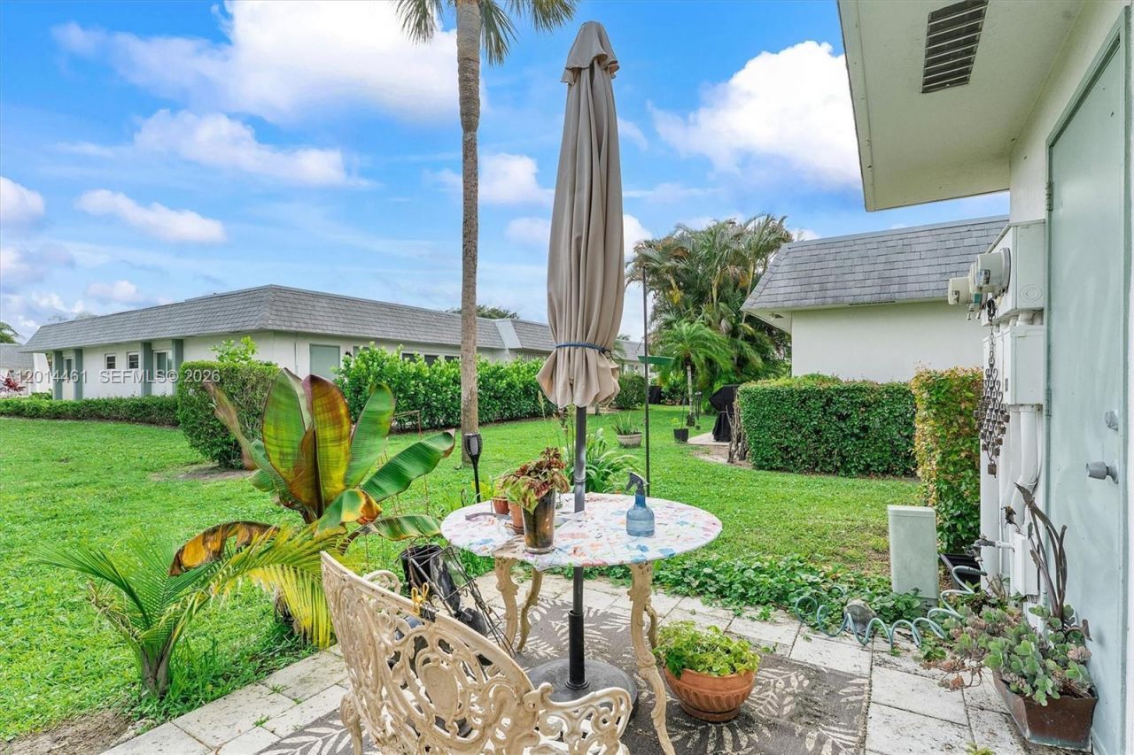2638 E Gately Dr E, Unit 85, West Palm Beach, FL 33415 Photo