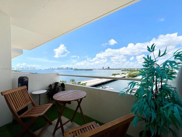 7904 West Dr , Unit 705, North Bay Village, FL 33141