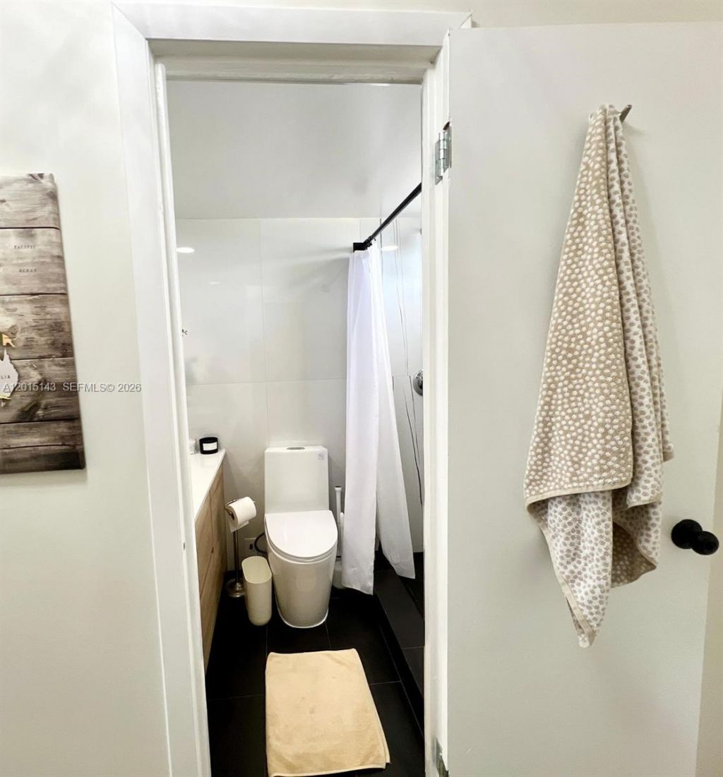7904 West Dr , Unit 705, North Bay Village, FL 33141 Photo