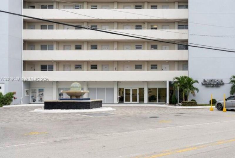7904 West Dr , Unit 705, North Bay Village, FL 33141 Photo