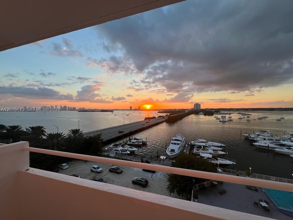 7904 West Dr , Unit 705, North Bay Village, FL 33141 Photo