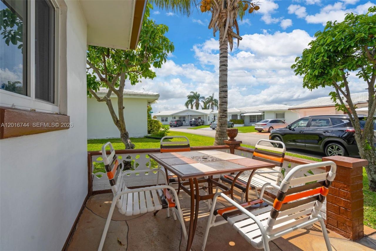 5809 NW 83rd Ave, Tamarac, FL 33321 Photo