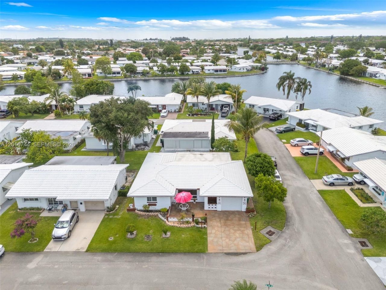 5809 NW 83rd Ave, Tamarac, FL 33321 Photo