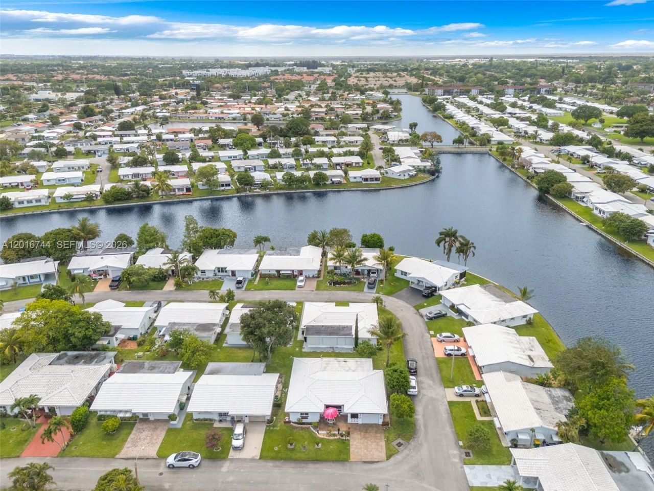 5809 NW 83rd Ave, Tamarac, FL 33321 Photo