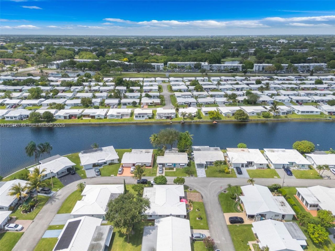 5809 NW 83rd Ave, Tamarac, FL 33321 Photo