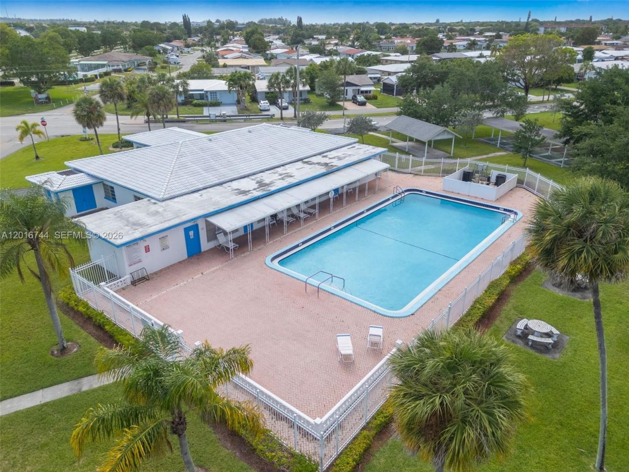 5809 NW 83rd Ave, Tamarac, FL 33321 Photo