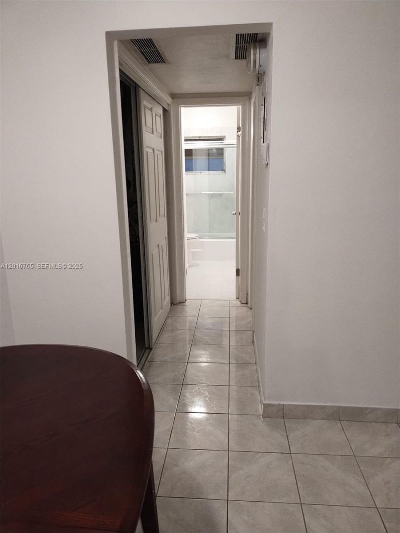 201 NE 14th Ave , Unit 10C, Hallandale Beach, FL 33009 Photo