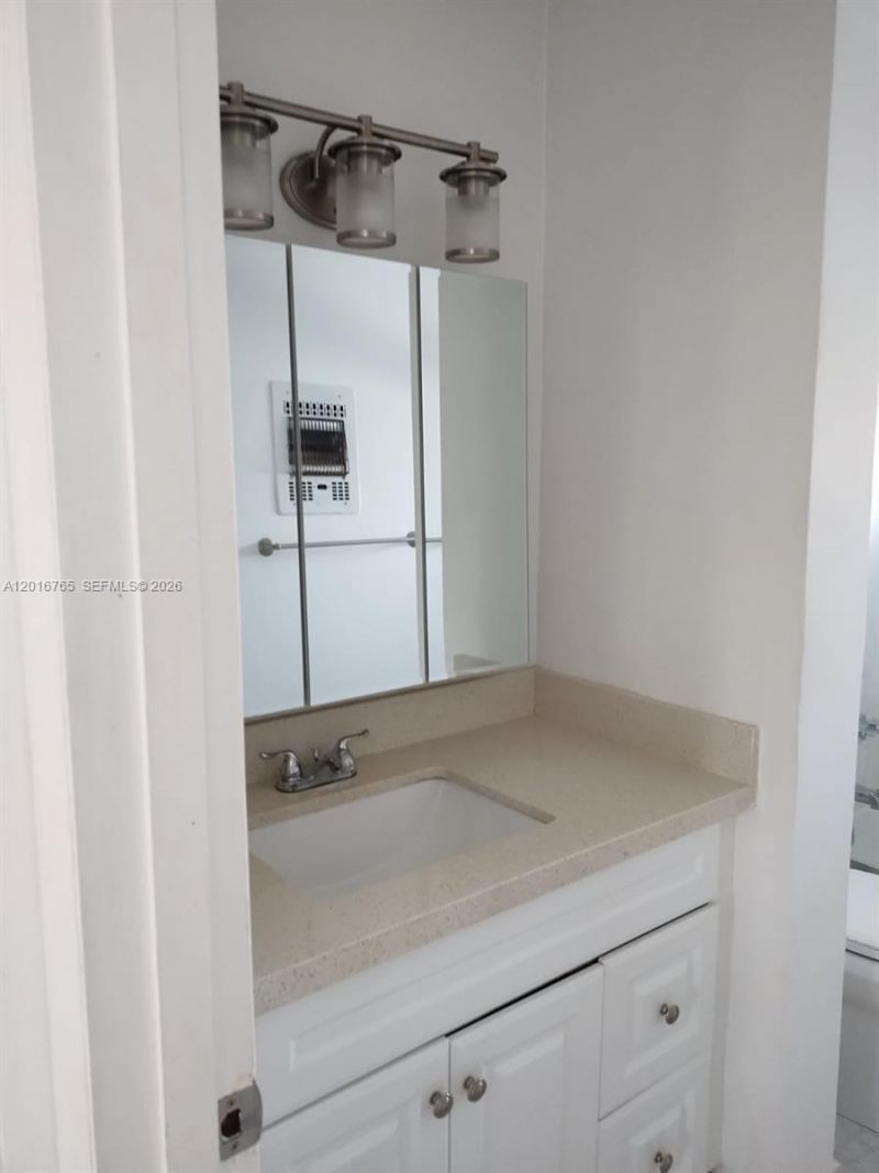 201 NE 14th Ave , Unit 10C, Hallandale Beach, FL 33009 Photo