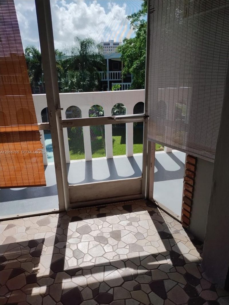 201 NE 14th Ave , Unit 10C, Hallandale Beach, FL 33009 Photo