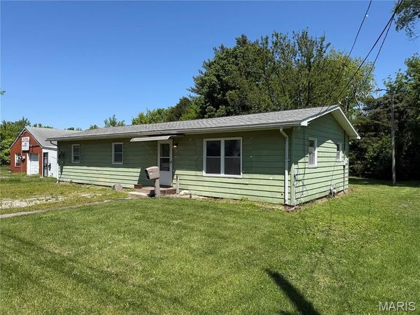 319 W Palmer Street , Litchfield, IL 62056