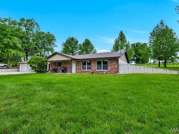 2428 E Highway 47 , Winfield, MO 63389